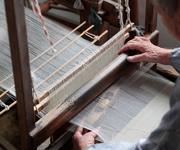 なぜ手績み手織り麻なのか
