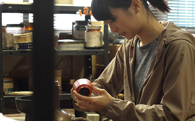 日本全国の工芸の物語を読む